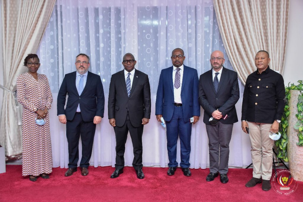 Primature : Sama Lukonde favorable au projet de connexion internet à bas prix dans les zones rurales