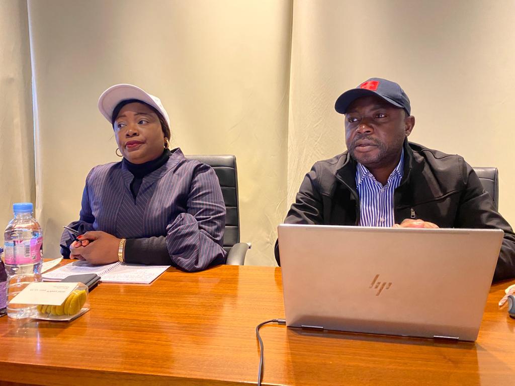 Ceni : Patricia Nseya assiste à l’embarquement du premier lot des kits électoraux vers la RDC