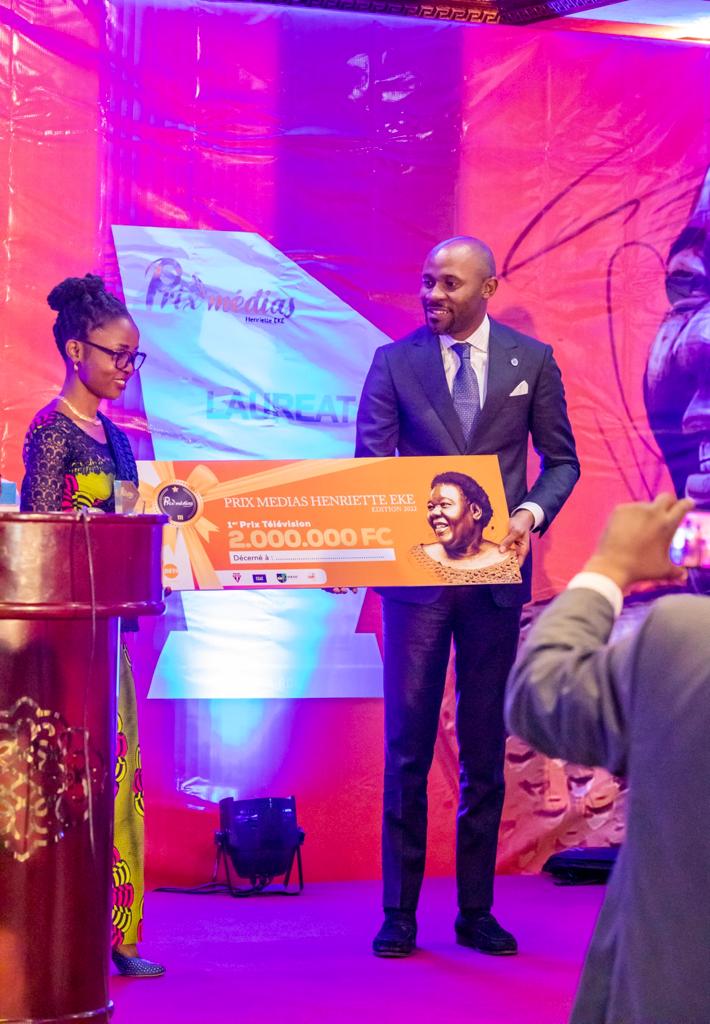 Prix Henriette EKE: Patrick Muyaya remet les prix aux Lauréats