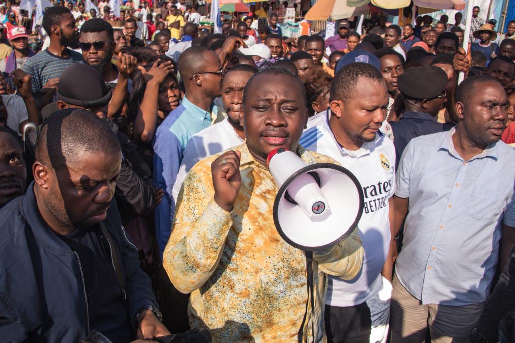 Grande mobilisation à Mbandaka : Avec Me Guy Loando, Mbandaka vibre à la saveur de Fatshi Beton!