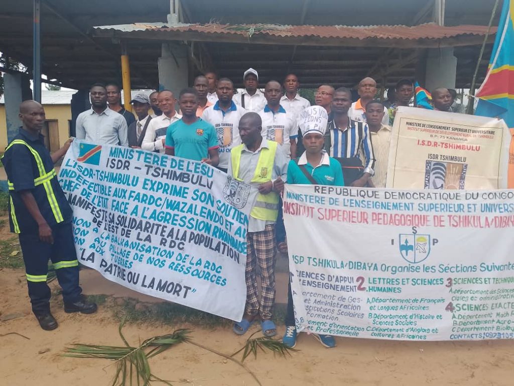 Kasaï central/ Tshimbulu : les institutions supérieures et universitaires dans la rue pour soutenir les FARDC