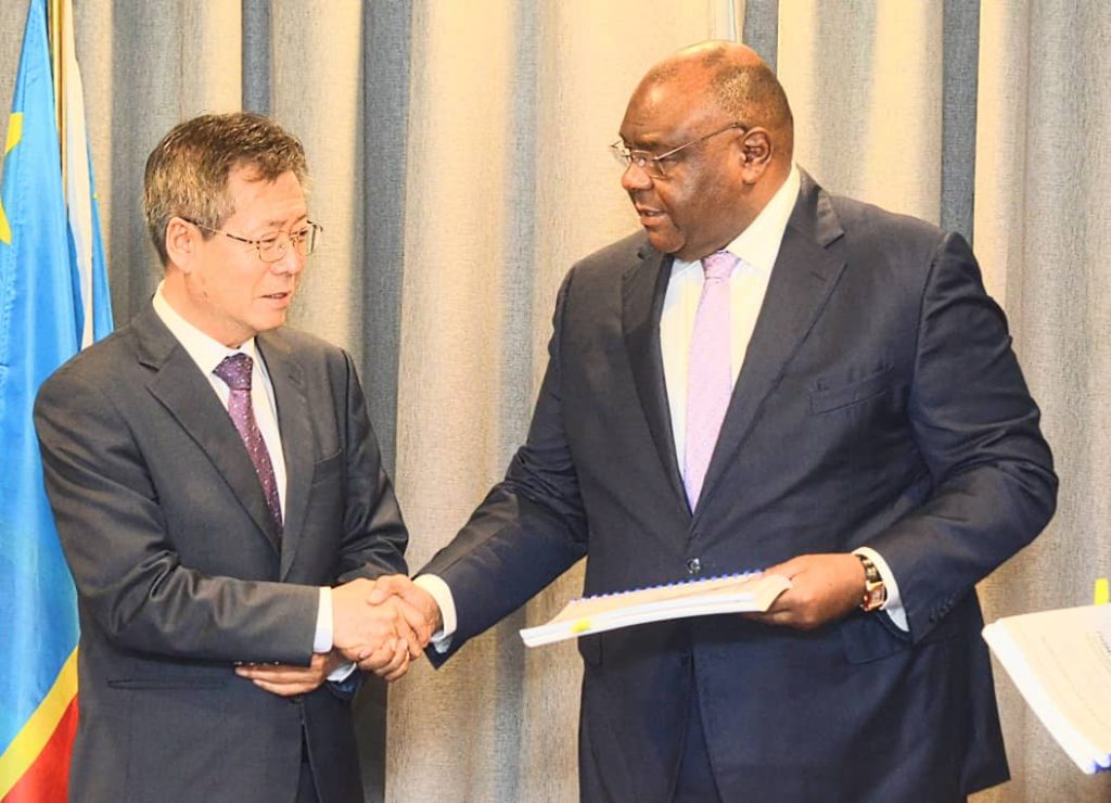 RDC–Infrastructures ferroviaires : Signature du contrat de concession pour la réhabilitation du tronçon Kisangani–Ubundu
