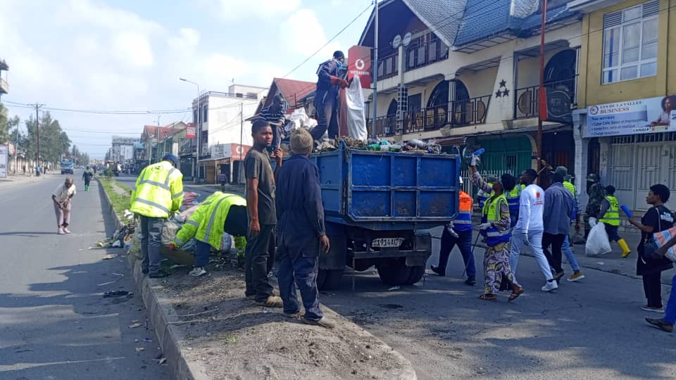 Assainissement à Goma : huit camions-bennes mobilisés pour accélérer l’évacuation des déchets
