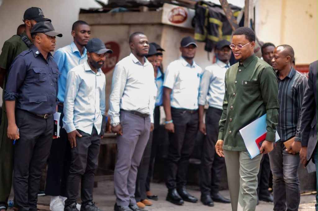 Kinshasa : Hon. Jared Phanzu évalue la capacité de la brigade anti-incendie